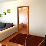 Nagyerdo - Simonyi Ut Apartment