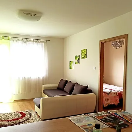 Nagyerdo - Simonyi Ut Apartmán *