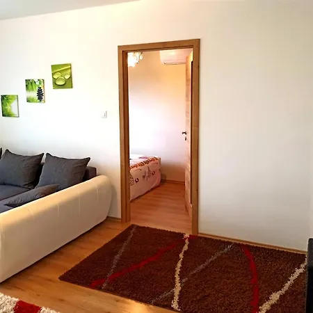 Nagyerdo - Simonyi Ut Apartment